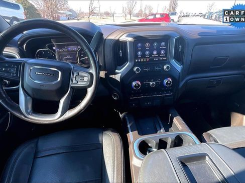 Used 2022 GMC Sierra 2500 Denali w/ Denali Black Diamond Edition image 14