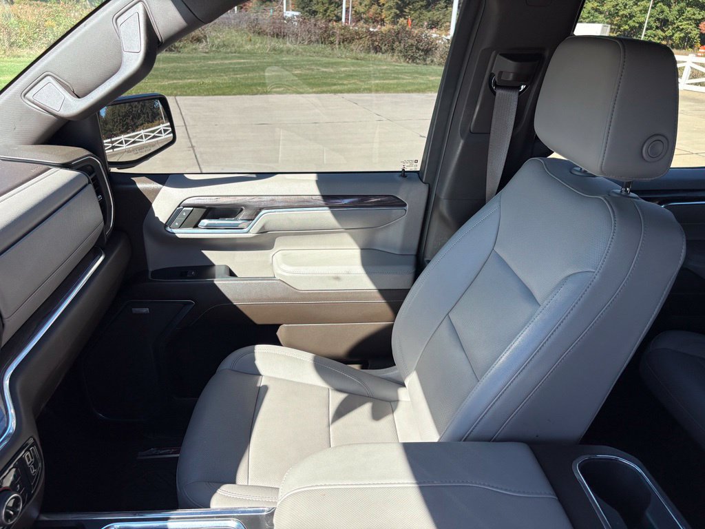 Used 2023 Chevrolet Silverado 1500 LTZ AWD/4WD image 14