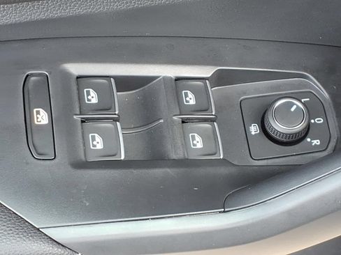 Used 2026 Volkswagen Jetta S FWD image 15