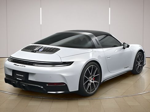 Certified 2025 Porsche 911 Targa 4 GTS AWD/4WD image 29