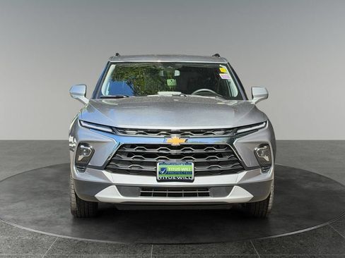 Used 2025 Chevrolet Blazer LT w/ Convenience Package AWD/4WD image 2