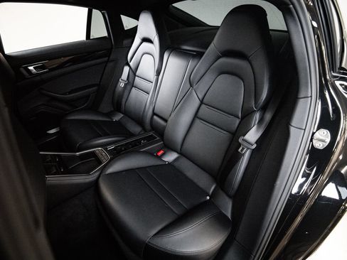 Certified 2023 Porsche Panamera image 24