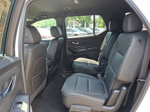 Used 2023 Chevrolet Traverse LT w/ LPO, Floor Liner Package AWD/4WD image 10