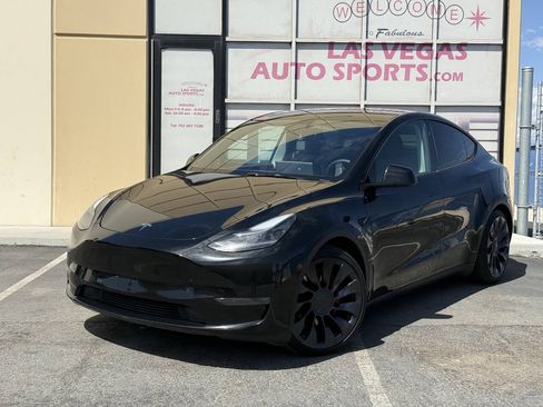 Used 2024 Tesla Model Y Performance AWD/4WD image 4