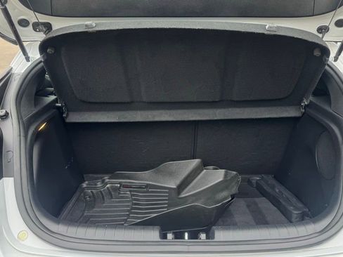 Used 2020 Hyundai Veloster Turbo R-Spec image 5