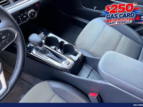 Used 2025 Chevrolet Trax LT w/ Driver Confidence Package FWD image 17