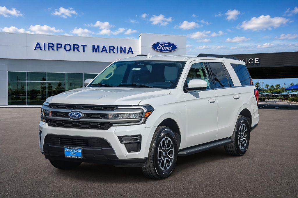 Certified 2024 Ford Expedition XLT AWD/4WD image 4