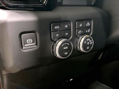 New 2026 GMC Sierra 2500 AT4 w/ AT4 Premium Plus Package AWD/4WD image 18