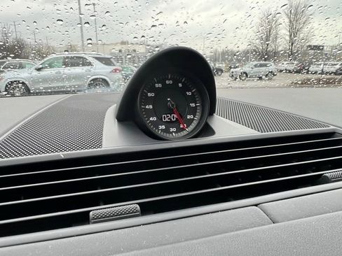 Used 2018 Porsche Panamera 4S image 9