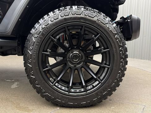 Used 2024 Jeep Wrangler Unlimited AWD/4WD image 10