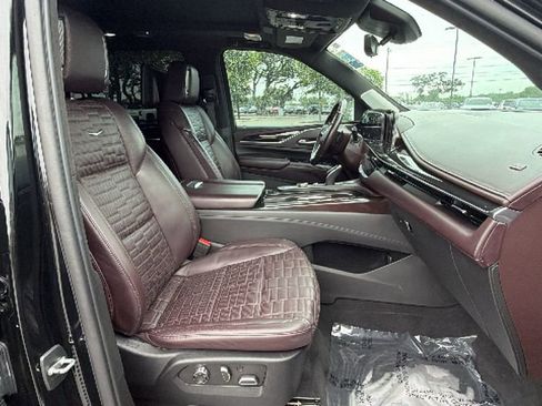 Used 2021 Cadillac Escalade ESV Sport Platinum AWD/4WD image 39