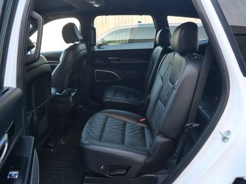 Used 2023 Kia Telluride EX X-Line image 10