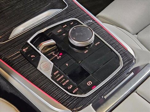 Used 2024 BMW X5 xDrive40i w/ M Sport Package image 12