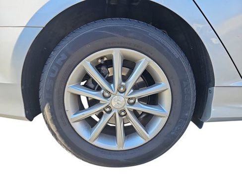Used 2019 Hyundai Sonata SE image 9