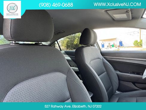 Used 2018 Hyundai Elantra SEL FWD image 21