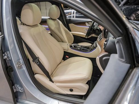 Used 2017 Mercedes-Benz E 300 image 33