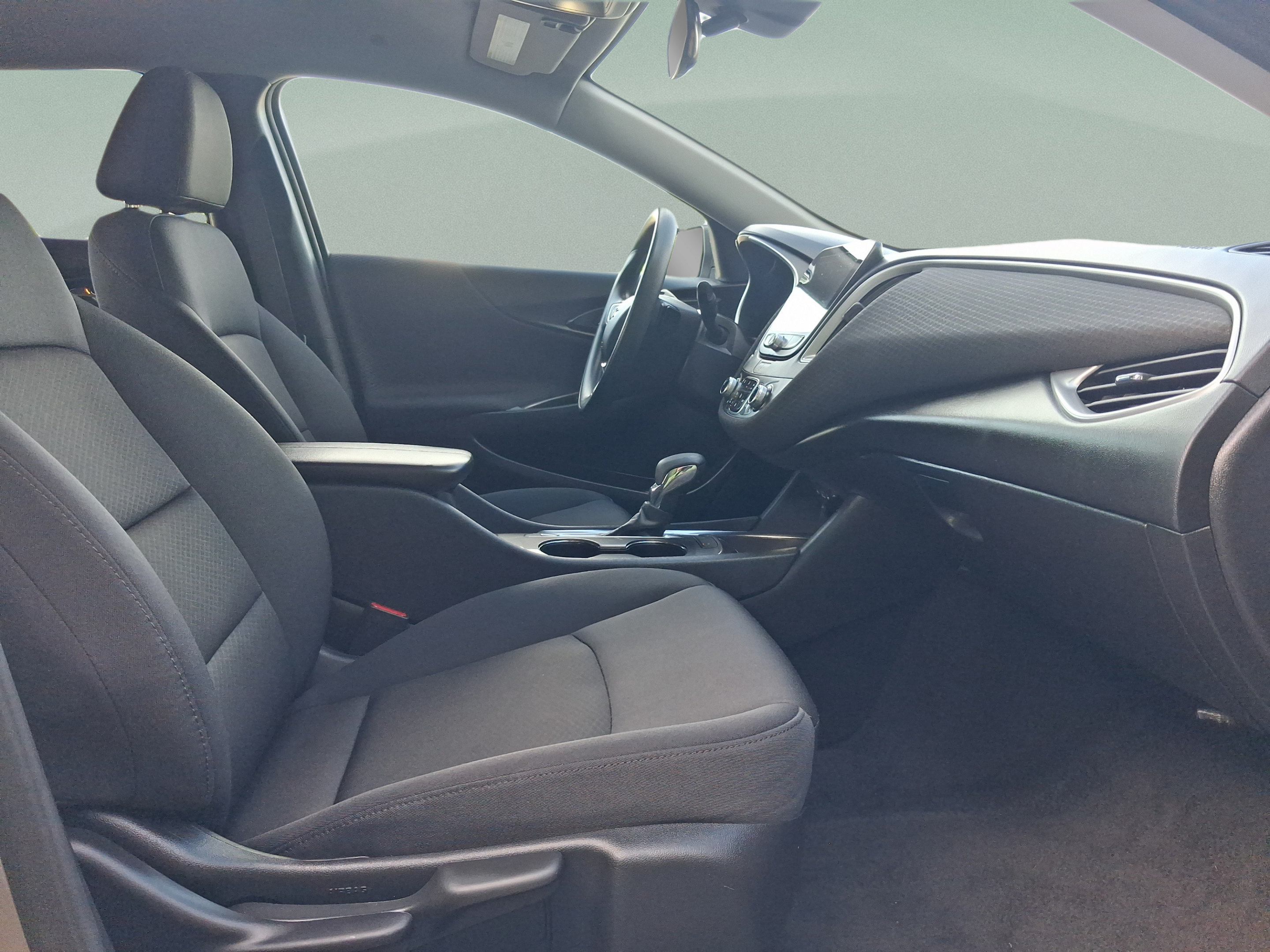 Used 2025 Chevrolet Malibu LT FWD image 32