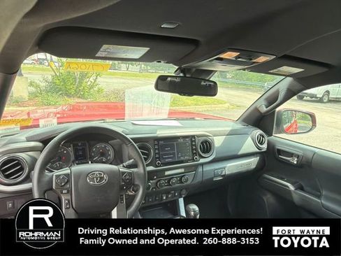 Used 2021 Toyota Tacoma TRD Sport w/ Technology Package AWD/4WD image 7