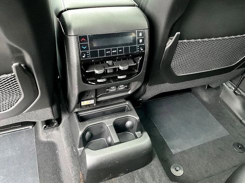 New 2025 Jeep Grand Cherokee L Limited image 28