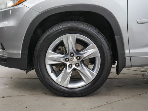 Used 2015 Toyota Highlander Limited AWD/4WD image 30