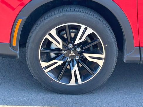 Used 2025 Mitsubishi Eclipse Cross AWD image 13