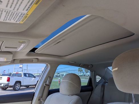 Used 2013 Nissan Altima 3.5 SV w/ Navigation Pkg image 17