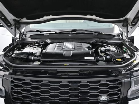 Used 2021 Land Rover Range Rover P525 Westminster Edition LWB AWD/4WD image 18