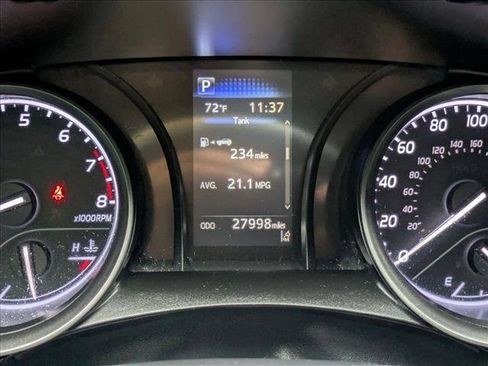 Used 2022 Toyota Camry SE image 11