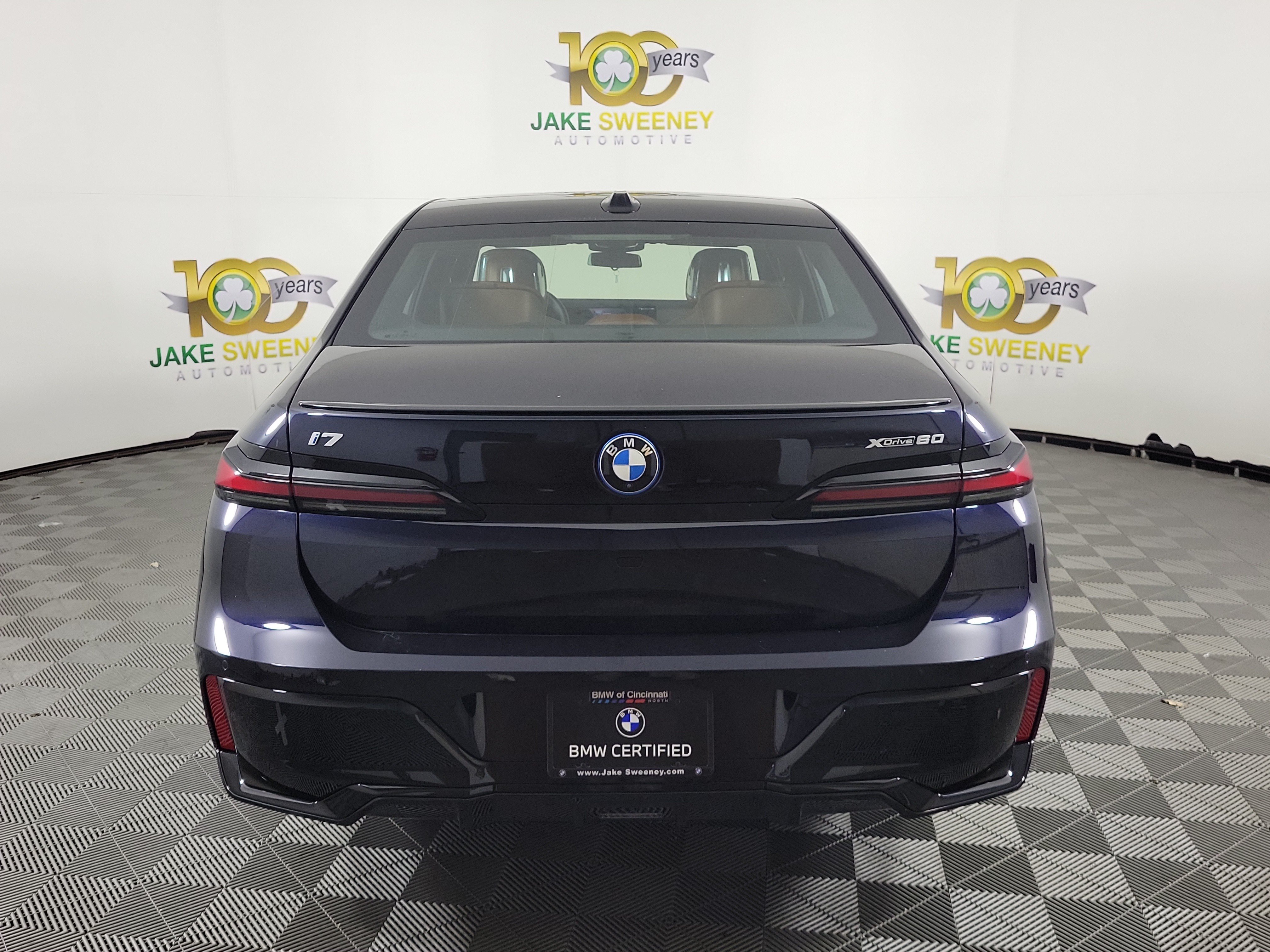 Certified 2024 BMW i7 xDrive60 w/ Executive Package AWD/4WD image 6