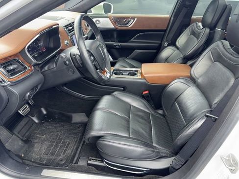 Used 2020 Lincoln Continental Black Label w/ Rear Seat Amenities Package image 15