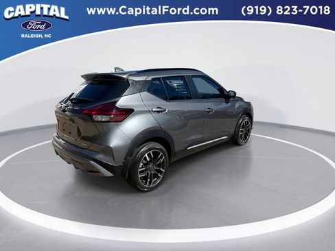 Used 2023 Nissan Kicks SR image 8