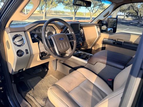 Used 2016 Ford F250 Lariat w/ Lariat Ultimate Package image 12