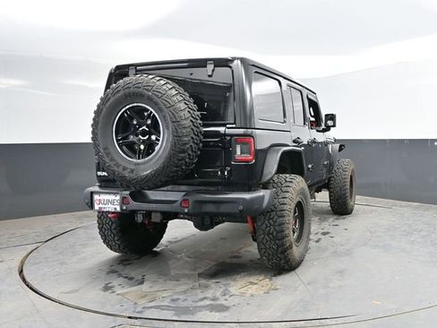 Used 2018 Jeep Wrangler Unlimited Rubicon AWD/4WD image 8
