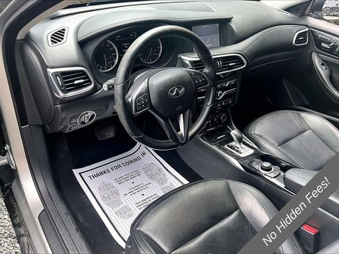 Used 2018 INFINITI QX30 AWD image 11