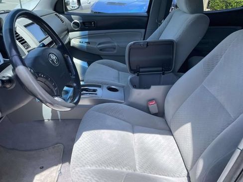 Used 2011 Toyota Tacoma PreRunner w/ SR5 Pkg #2 RWD image 16