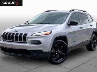 Used 2016 Jeep Cherokee Sport FWD video 1