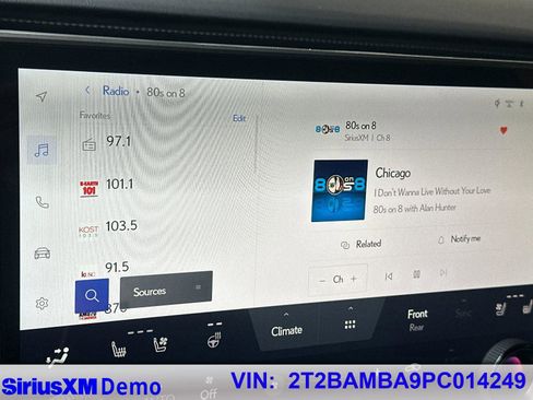 Used 2023 Lexus RX 350 Premium image 34