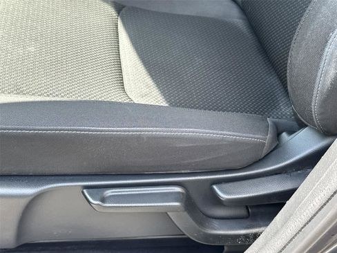 Used 2021 Honda HR-V EX image 14