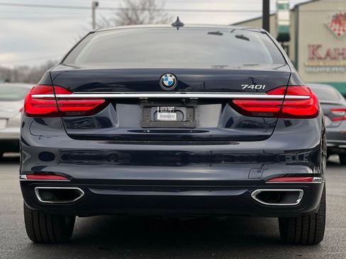 Used 2016 BMW 740i image 6