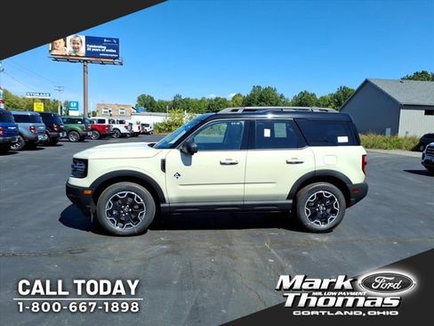 New 2025 Ford Bronco Sport Outer Banks image 2