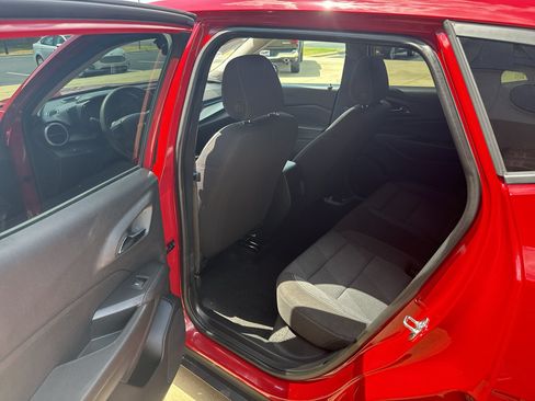 Used 2026 Chevrolet Trax LS FWD image 15