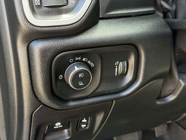 Used 2021 RAM 1500 Big Horn AWD/4WD image 25