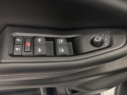 Used 2024 Jeep Grand Cherokee Limited image 15