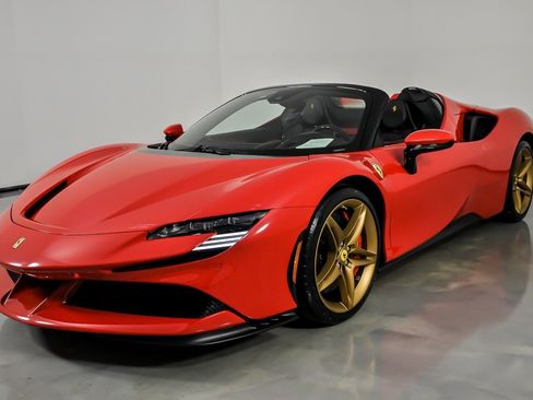 Used 2022 Ferrari SF90 Spider AWD/4WD image 6