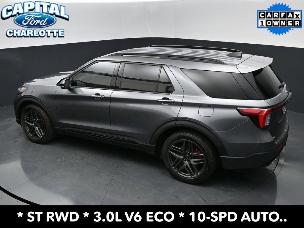 Used 2025 Ford Explorer ST RWD image 32