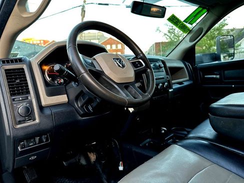 Used 2011 RAM 4500 4x4 Regular Cab w/ PWR & Remote Entry Group image 21