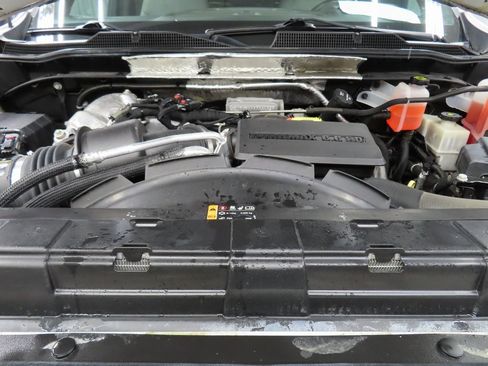 Used 2020 Chevrolet Silverado 2500 LTZ w/ LTZ Premium Package image 32