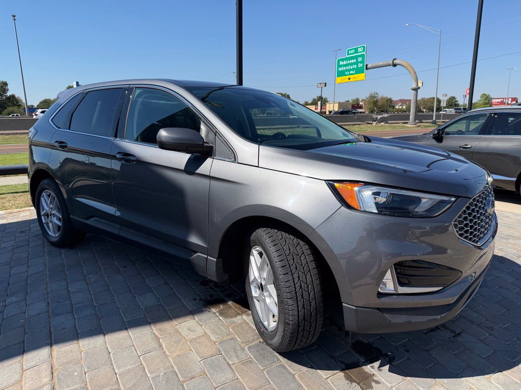 Used 2023 Ford Edge SEL w/ Convenience Package AWD/4WD image 7