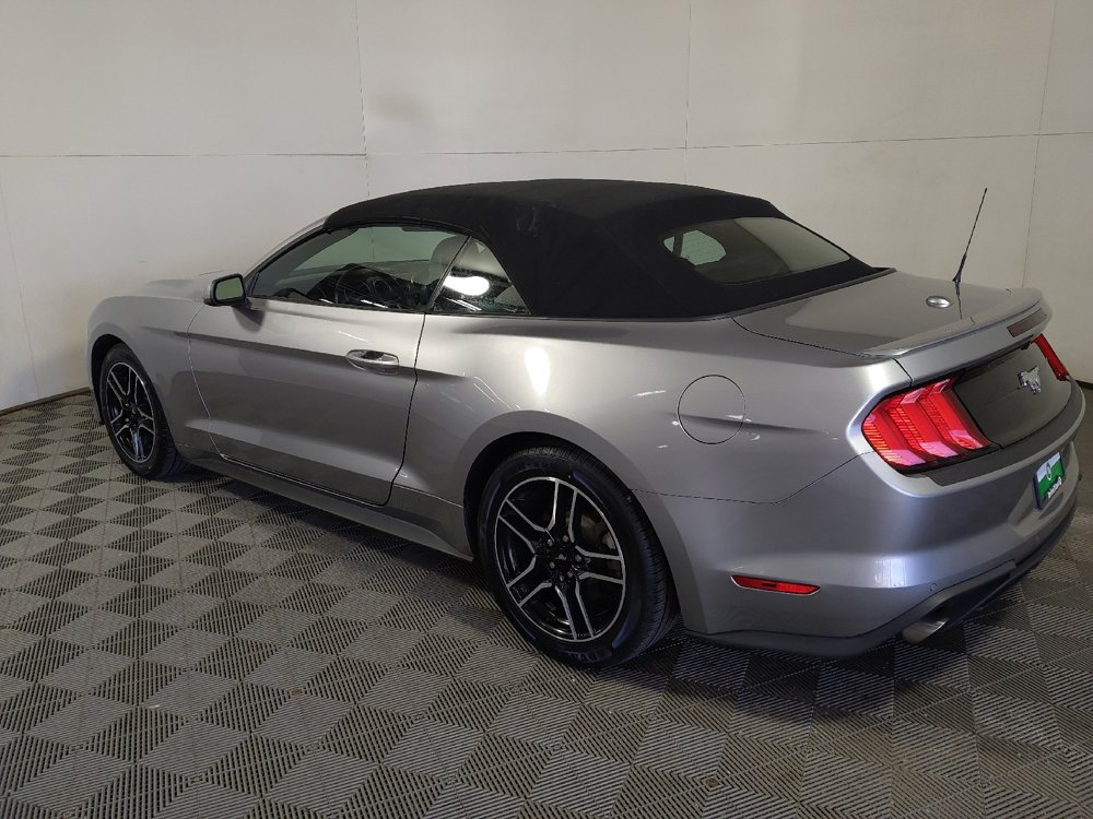Used 2022 Ford Mustang Premium RWD image 5