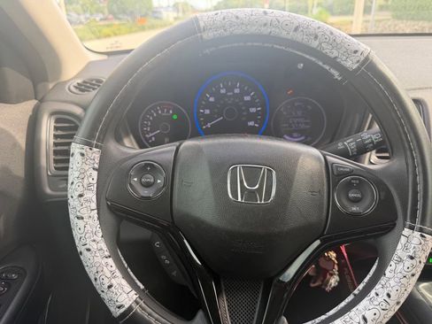 Used 2019 Honda HR-V LX image 19